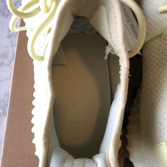 Adidas Yeezys Butter Sz 9 (Deadstock With Receipt) - Picture 5 of 8